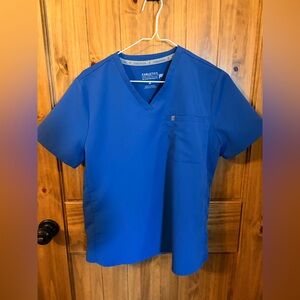 Fabletics Vital 1 Pocket scrub top (petite fit medium)